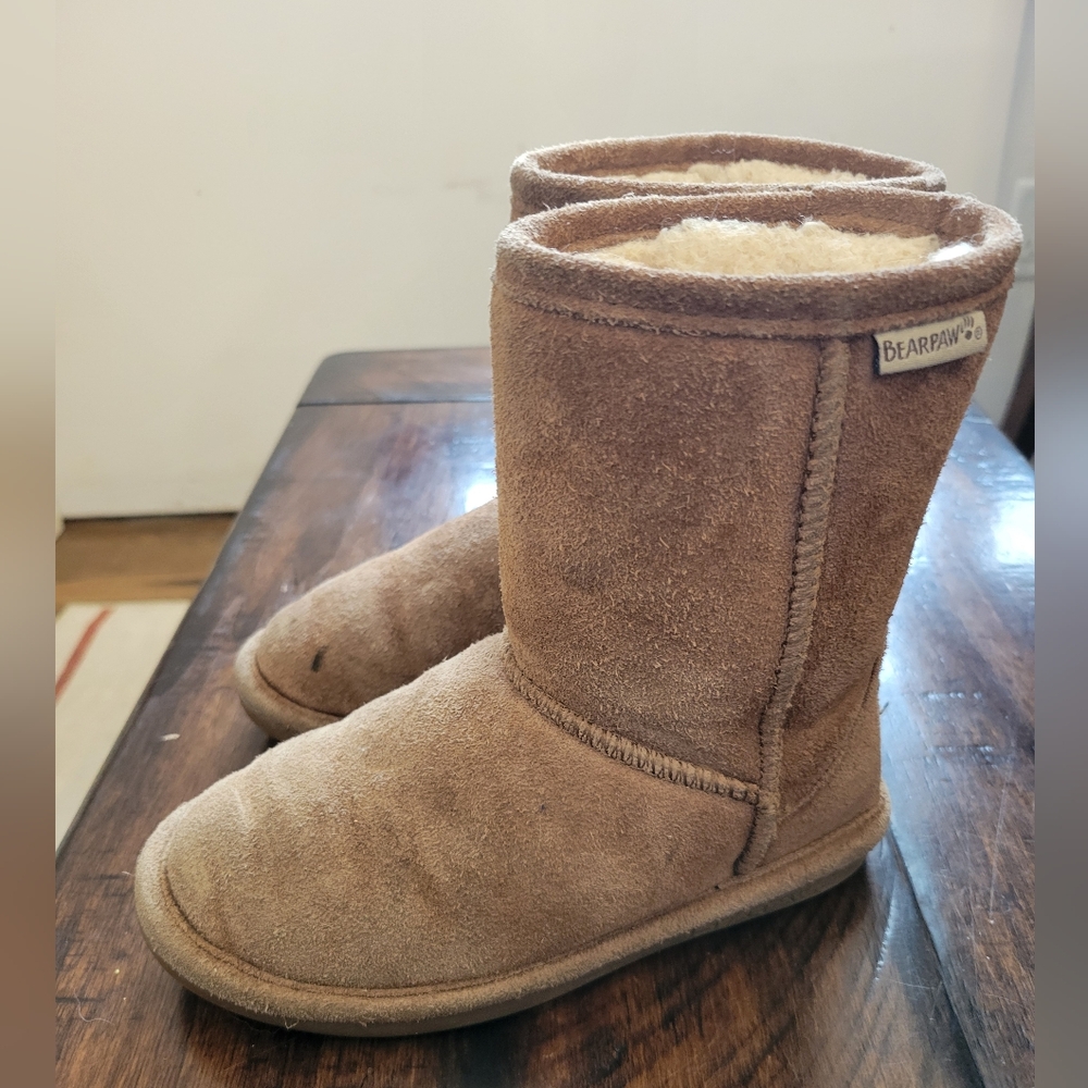 Girl's Bearpaw Boots